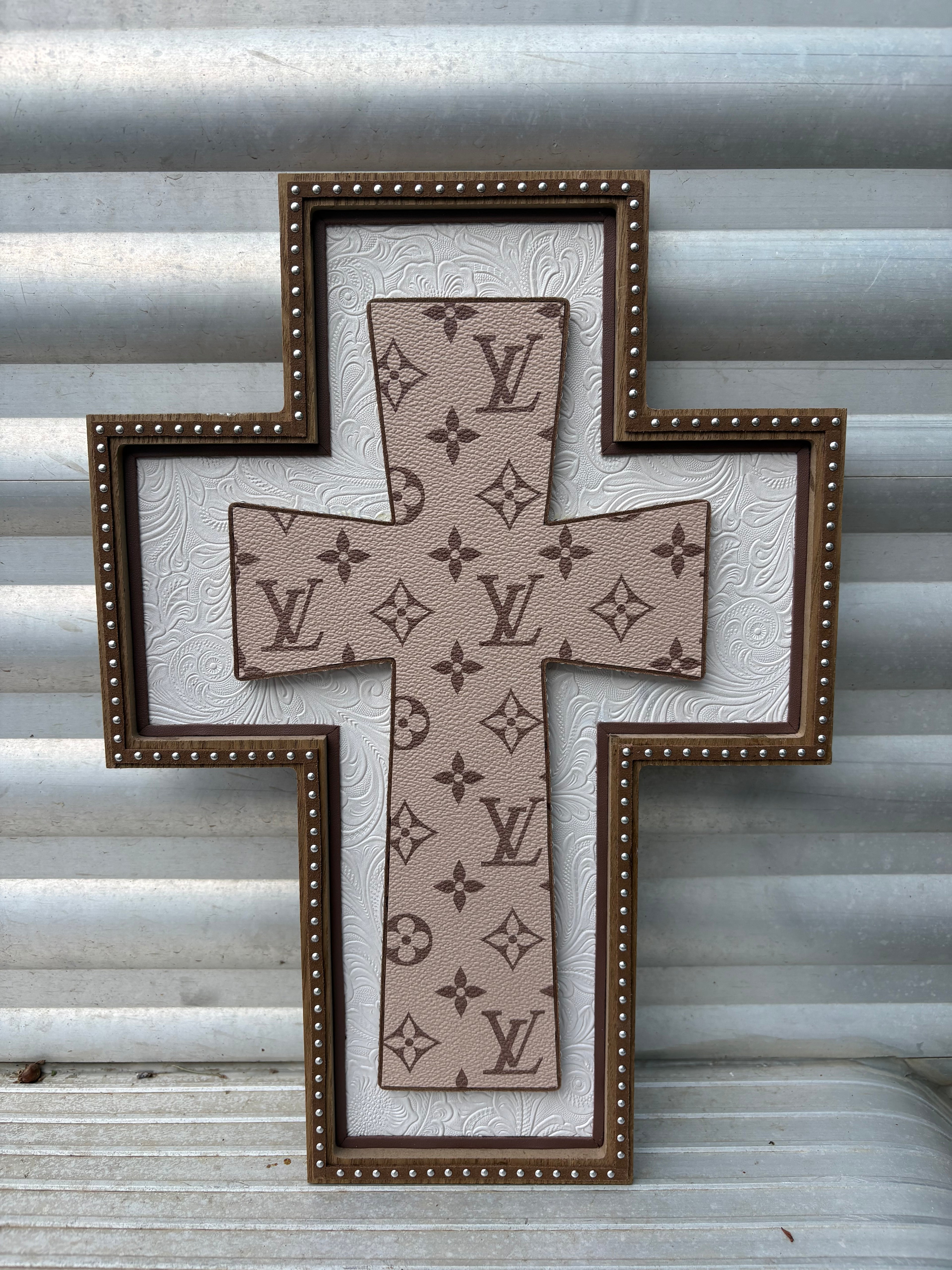 Tan LV Cross