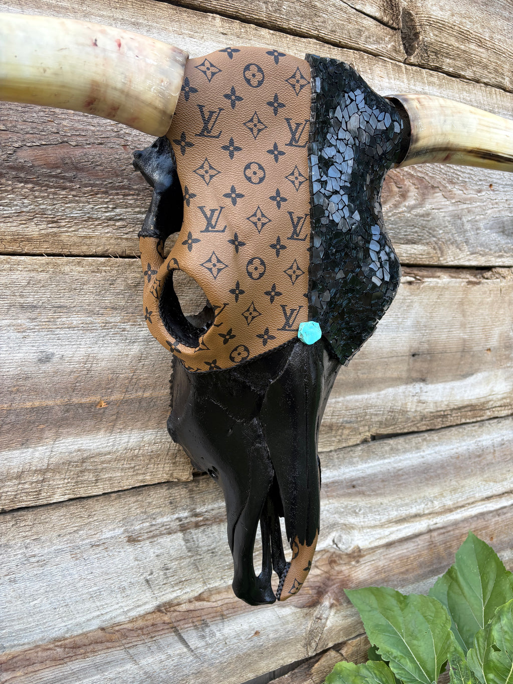 LV & Black Glass